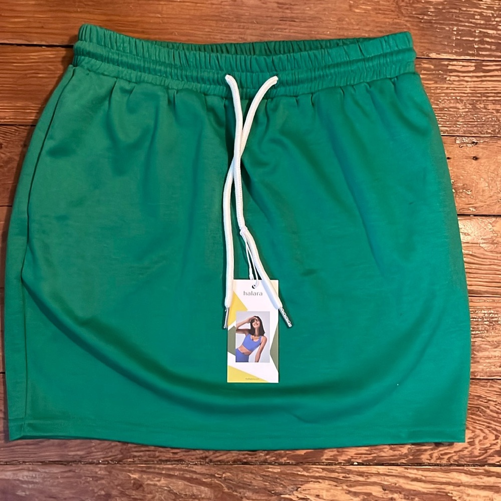HALARA Green Skirt